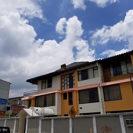Hostal El Confort Quito Norte 외부 사진